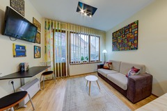 Monthly Apartment Rentals: Cedar Lodge IV Studio Flat