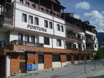 Monthly Apartment Rentals: Fortuna 24