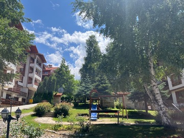 Monthly Apartment Rentals: Spacious 1-Bedroom Apartment 