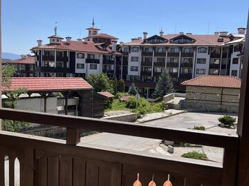 Monthly Apartment Rentals: Cosy one-bedroom apartment close to the Gondola 