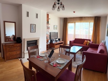 Monthly Apartment Rentals: Слънчев, просторен, панорамен апартамент в Банско