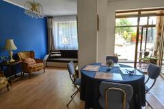 Monthly Apartment Rentals: One Bedroom Flat with Garden and BBQ